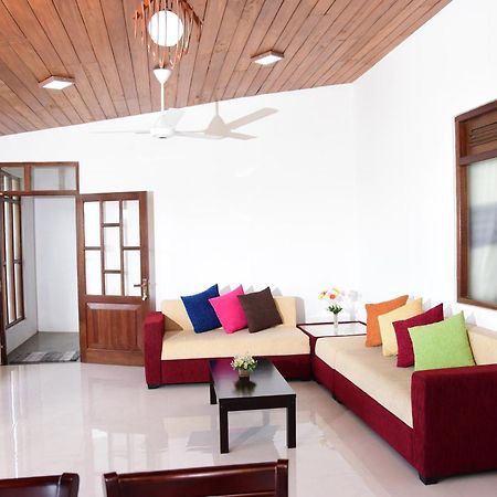 Saru Holiday Apartment - Upto 6 Guests Kandy Exterior foto