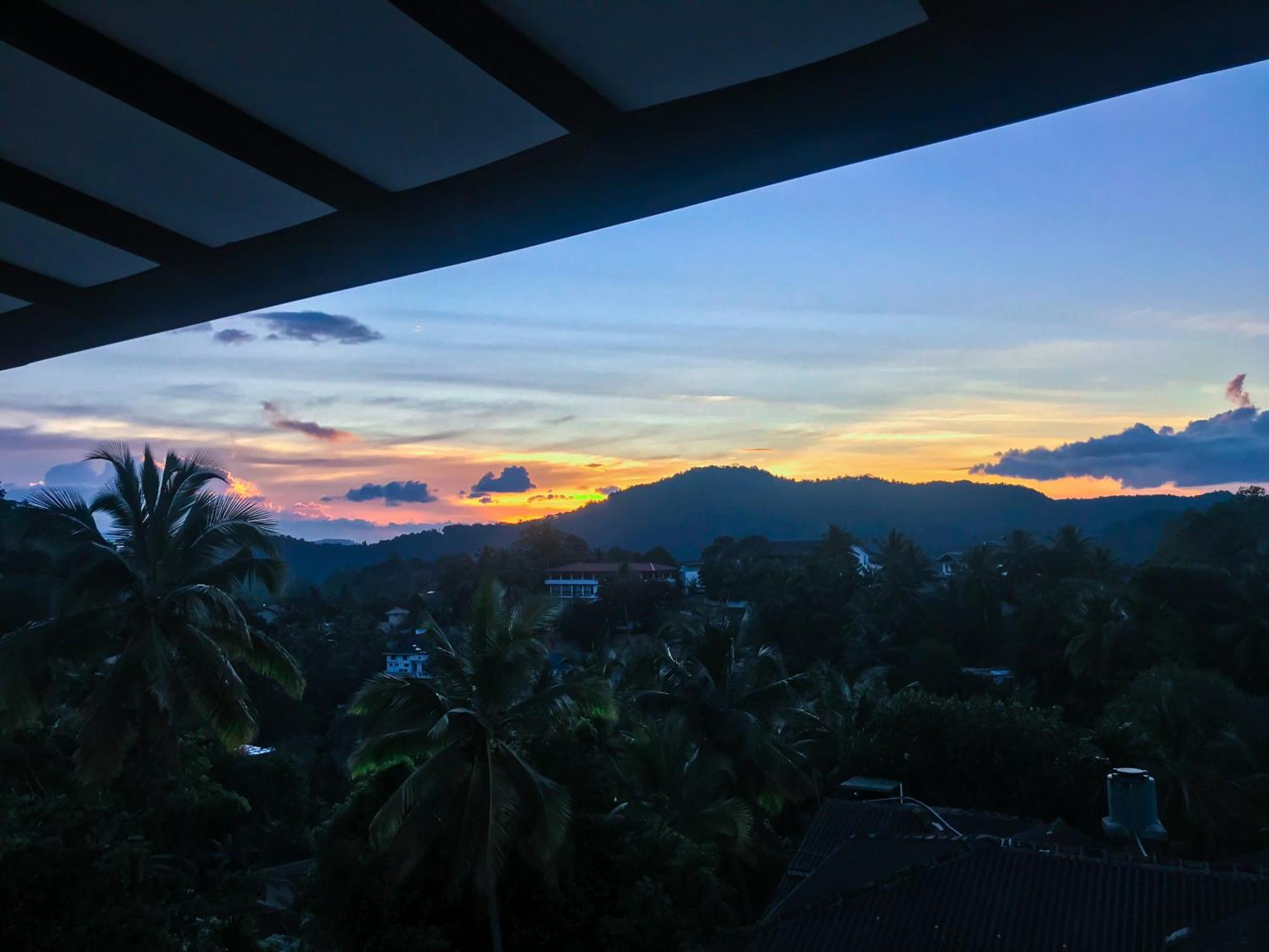 Saru Holiday Apartment - Upto 6 Guests Kandy Exterior foto