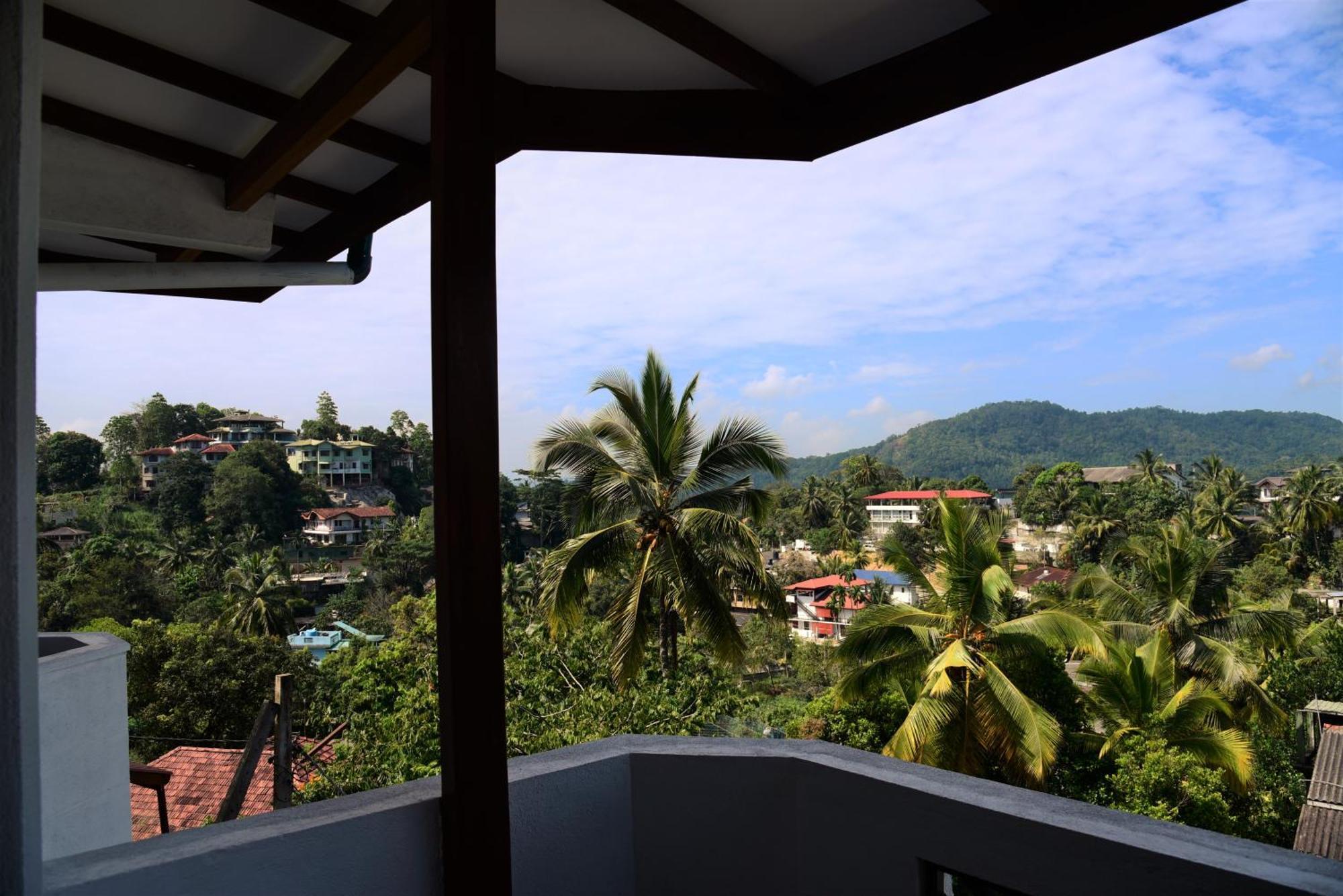 Saru Holiday Apartment - Upto 6 Guests Kandy Exterior foto